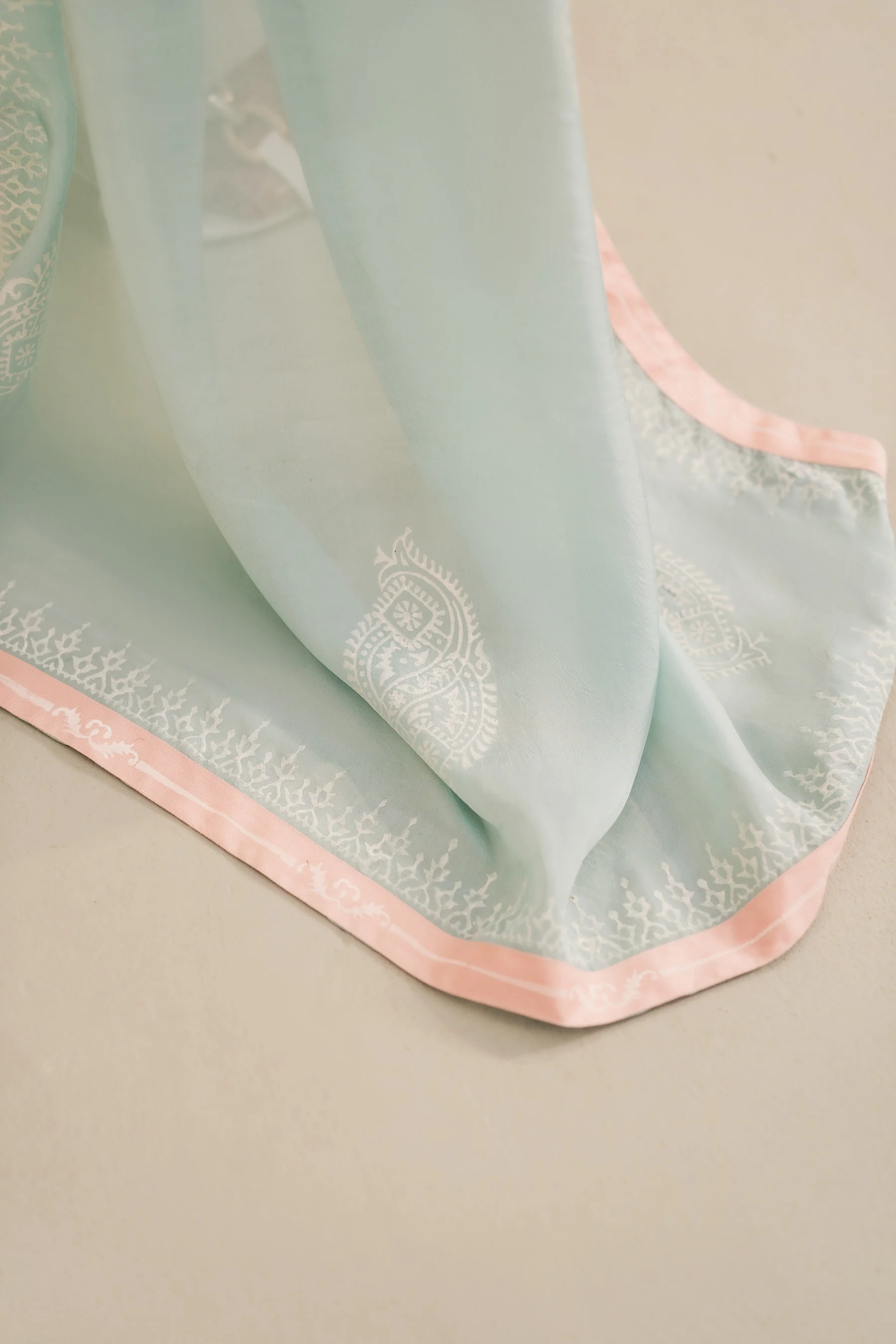 AW-141 Unstitched - Image 3