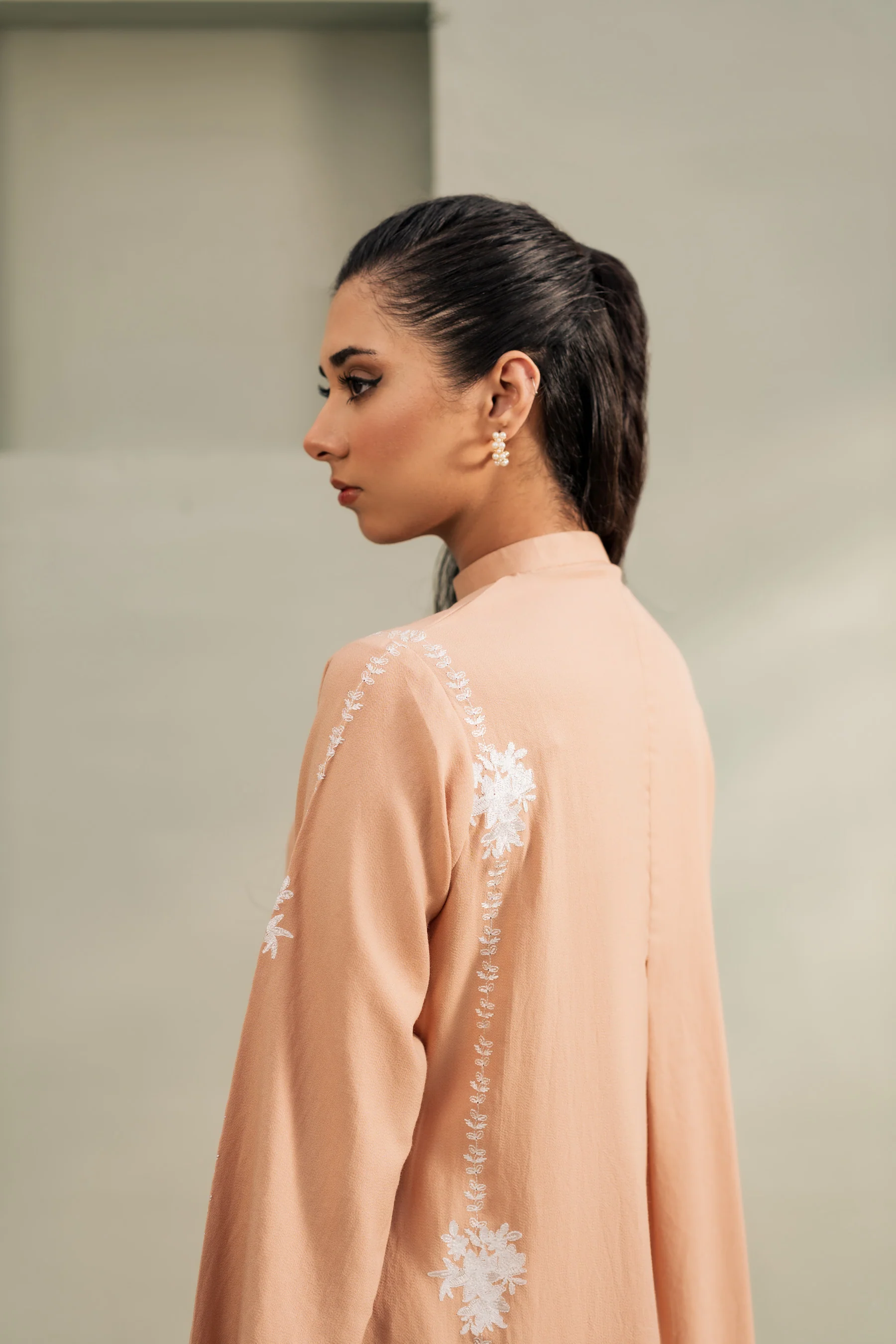 AW-142 Unstitched - Image 3