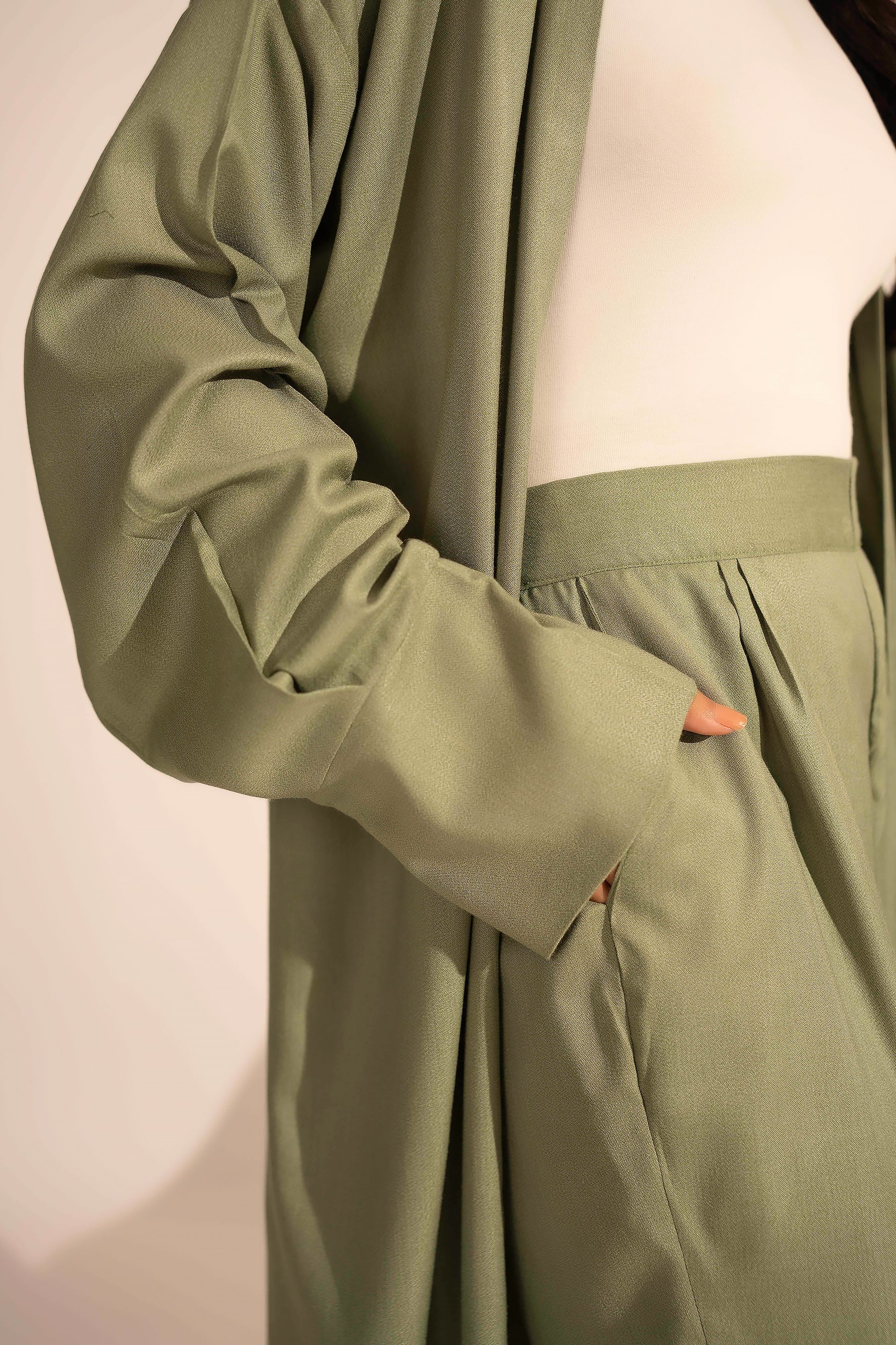 ODESSA Open Abaya - Green - Image 3